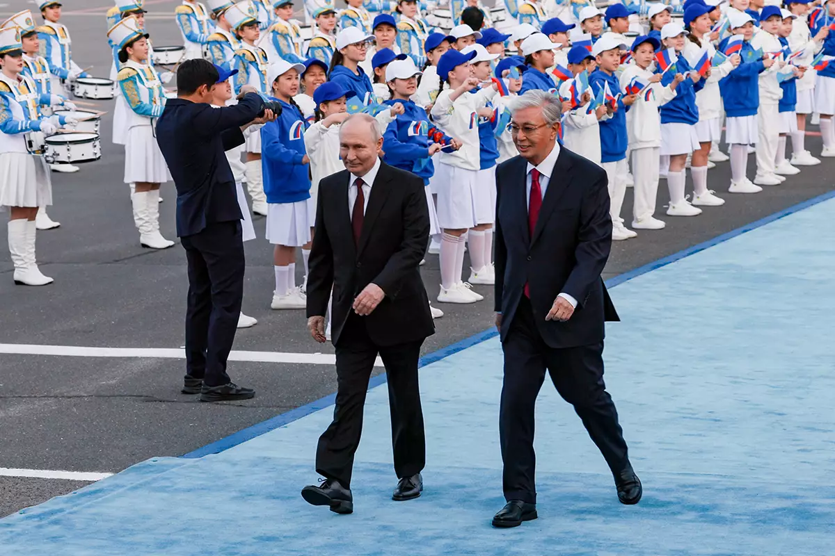 Владимир Путин прибыл в Казахстан со вторым государственным визитом.