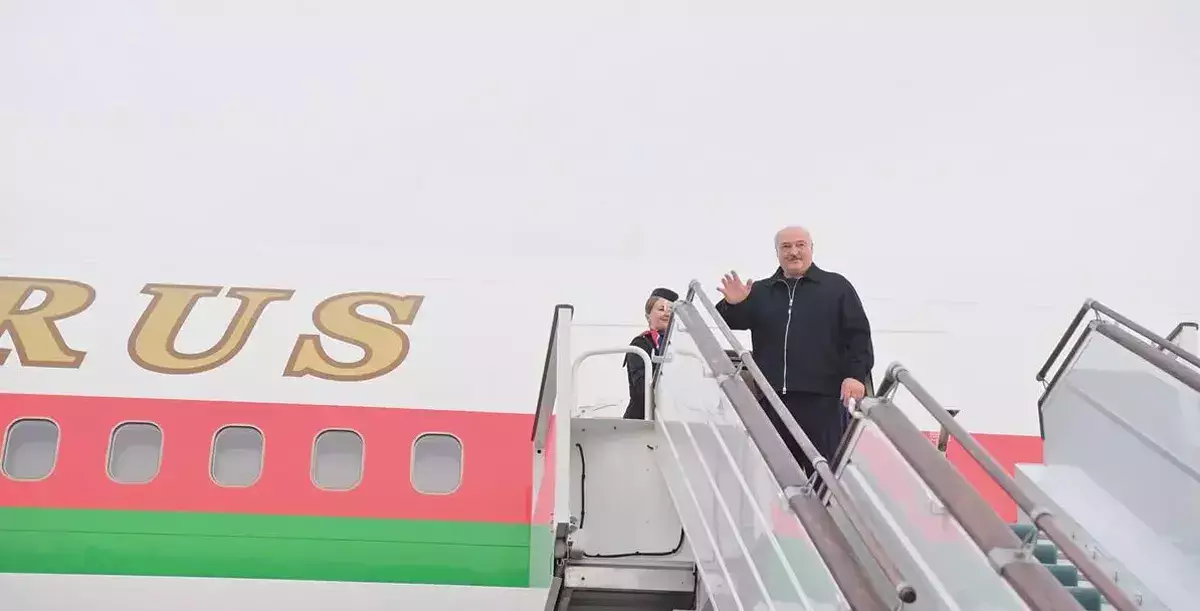 Лукашенко посетит Казахстан для участия в саммите ЕАЭС.