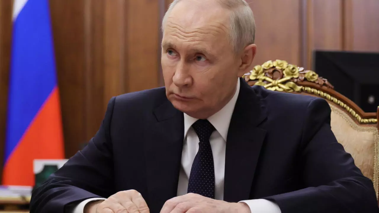 Владимир Путин посетил Казахстан для обсуждения экономического сотрудничества и урегулирования напряженности в отношениях.