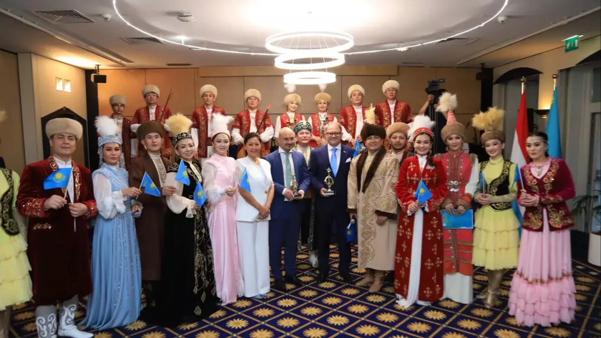  Сыр өнерпаздары Люксембургте қазақ мәдениетін дәріптеді 