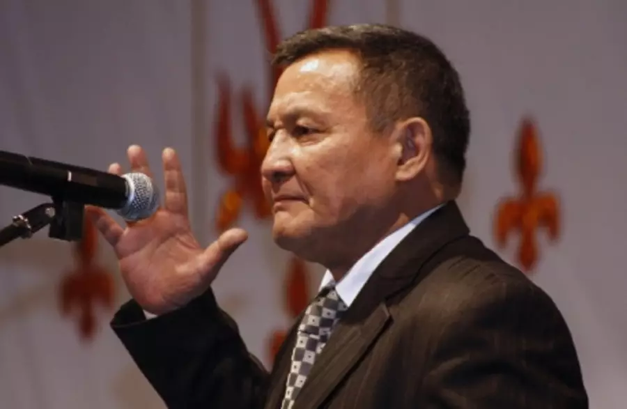 Құдайға қазақша мінәжат ететін кезең келді»: белгілі ақын Құранды қазақ тілінде оқуға шақырды