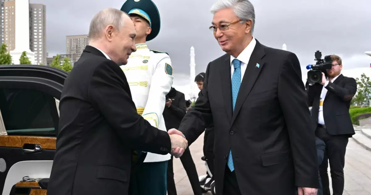  Тәуелсіздік сарайында Ресей Президентін салтанатты қарсы алу рәсімі өтті 