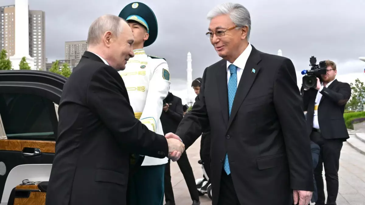 В Астане началась официальная встреча президентов Казахстана и России