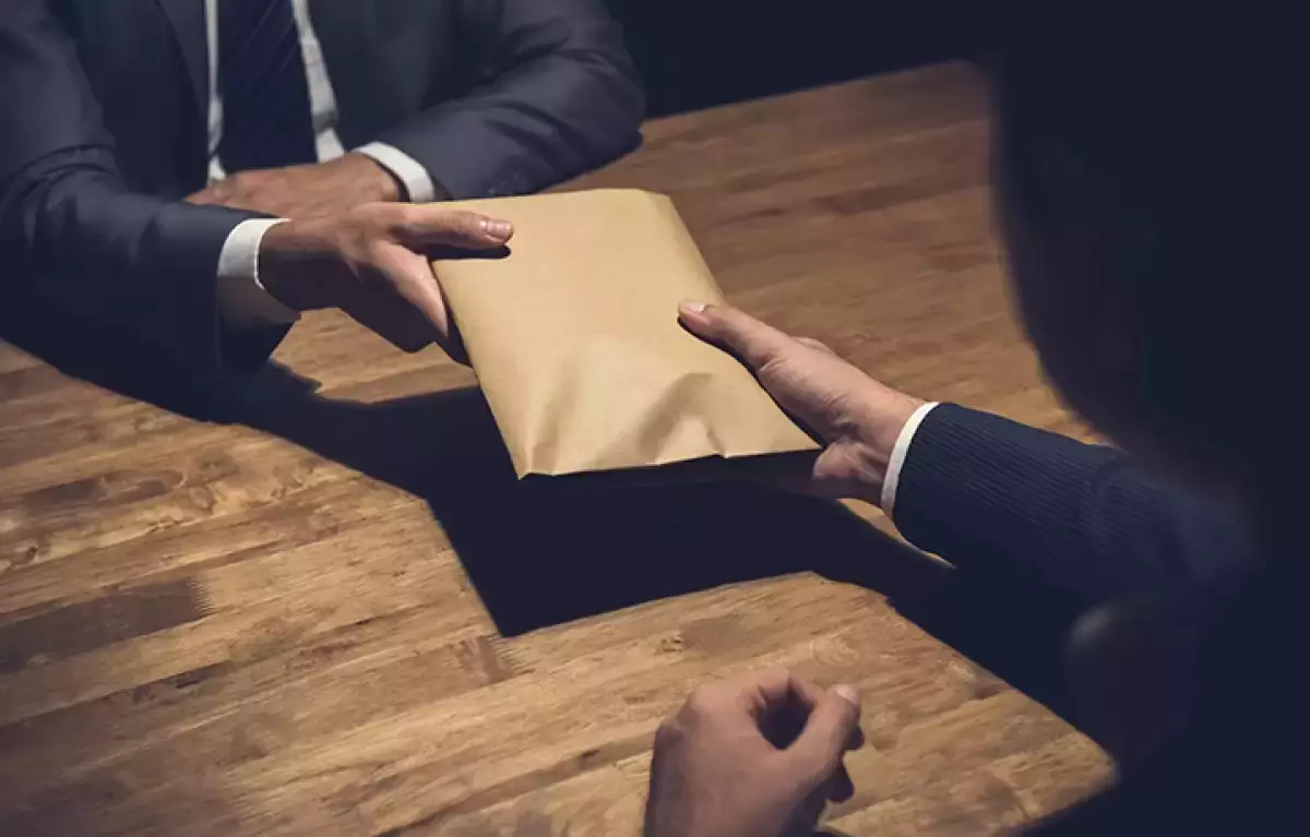 Қазақстанда енді параны уәде еткендер мен ұсынғандар да қылмыстық жауапкершілікке тартылады