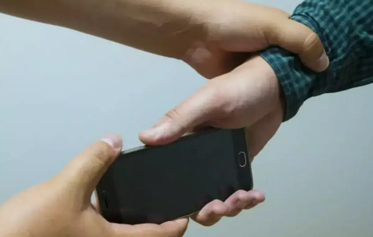 Смартфон сам заблокируется: Apple готовит защиту от грабителей - новости на Lada.kz 28.05.2026