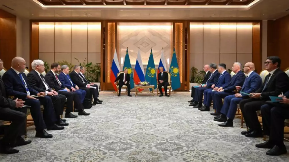 “Баршамызға бейбітшілік қажет“ - Тоқаев Путинмен шағын құрамдағы келіссөзде