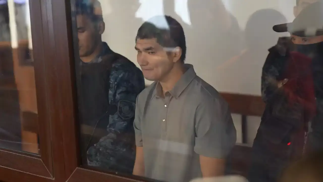 «49 рет пышақтаған»: Сәрсемәлиев үш кісіні қасақана жоспарлап өлтіргенін мойындады