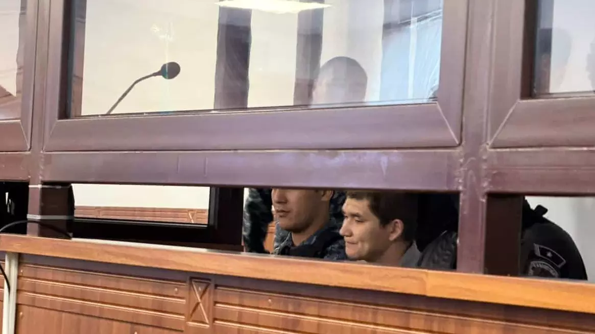 "Атыраудағы сұмдық": Күдікті күйеубаланың соты өтіп жатыр