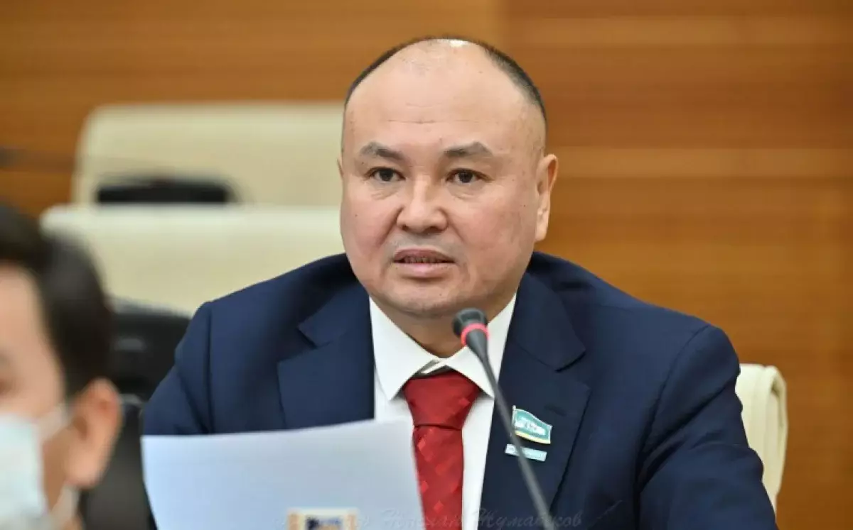 Смертельная красота: Ерлан Саиров потребовал масштабной проверки пластических клиник после смертей пациентов