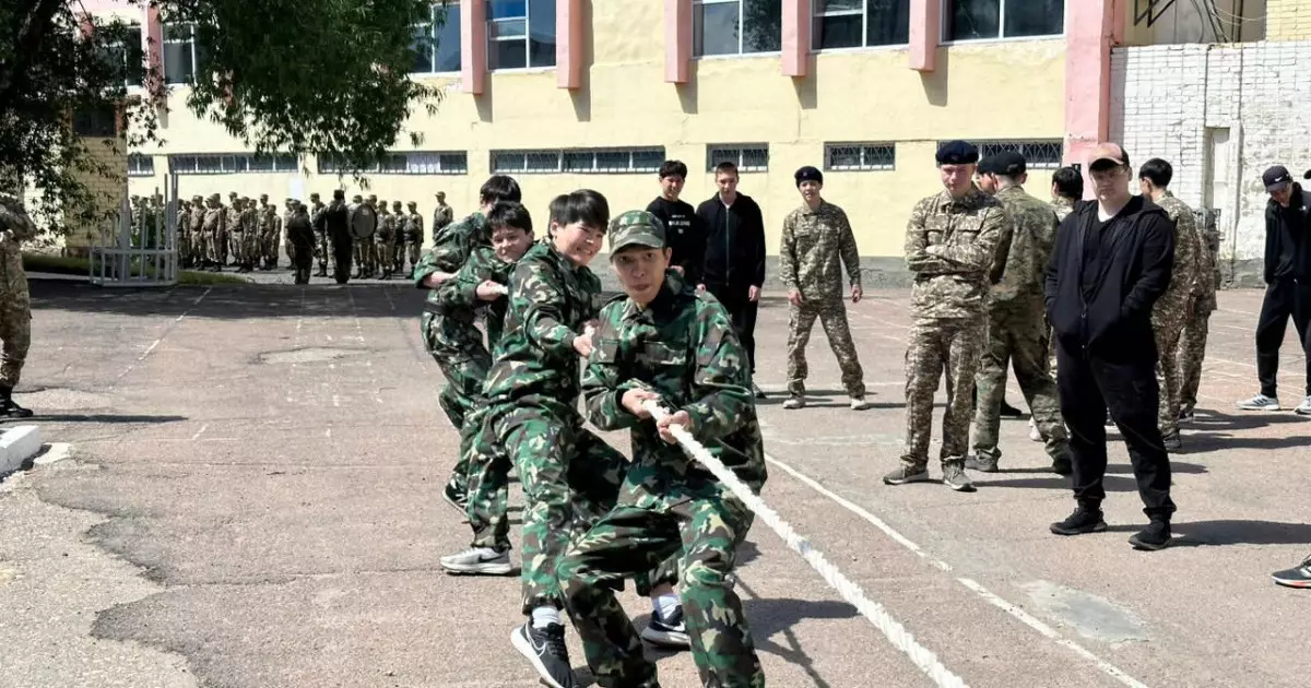  Көкшетауда оқушылар арасында әскери-патриоттық жарыс ұйымдастырылды 