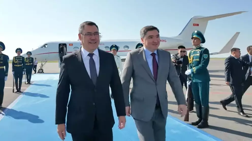 Садыр Жапаров прибыл в Астану на саммит ЕАЭС