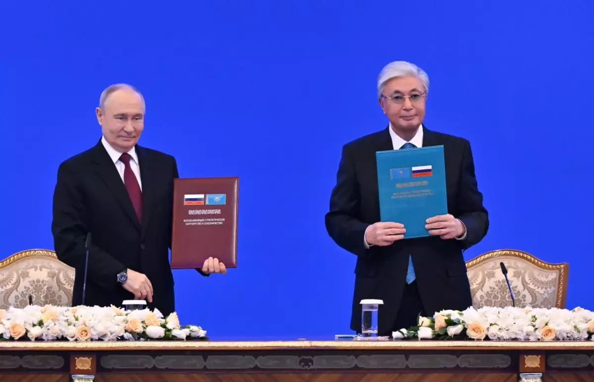 Тоқаев пен Путин Қазақстан мен Ресей арасындағы достықтың жеті негізі туралы бірлескен мәлімдеме қабылдады