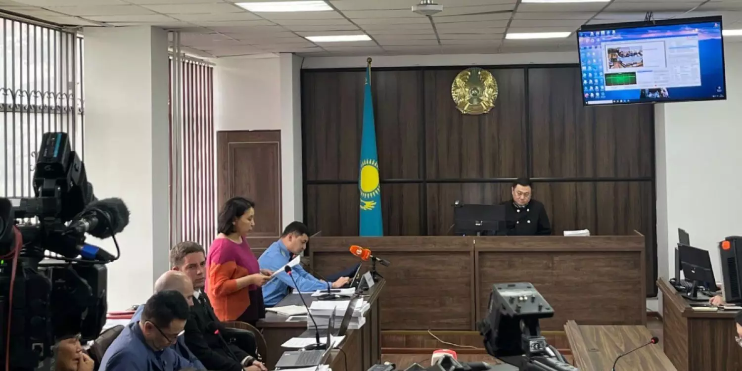 «Өзімді ешқашан кешірмеймін»: Zeekr жүргізушісі марқұмдардың туыстарынан кешірім сұрады