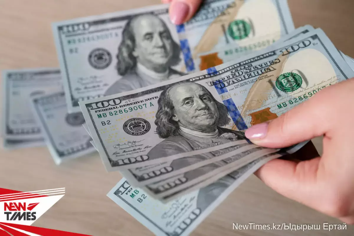 Курс доллара взлетел на 7,5 тенге в Казахстане