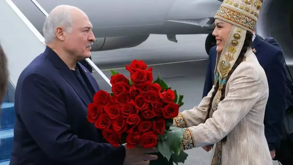 Лукашенко заявил в Казахстане, что Беларусь занимается ИИ с 1960-х годов