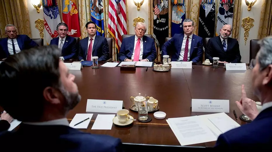 Трамп утверждает, что антимошенническая целевая группа Вэнса может «спасти социальное обеспечение» и сбалансировать бюджет.