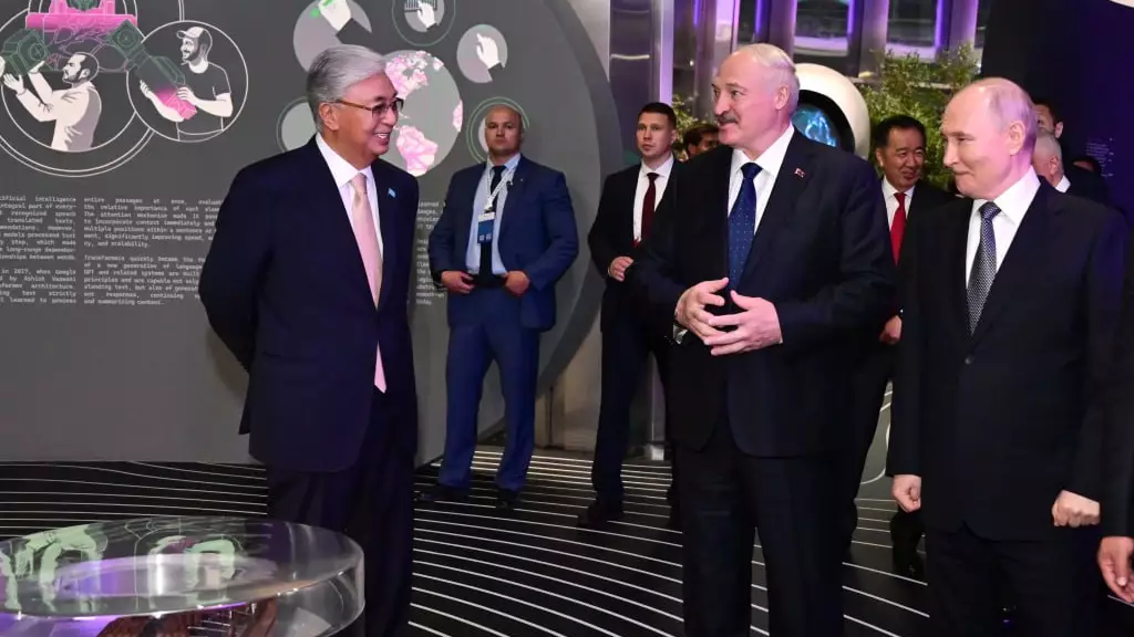 Төрт президент бірігіп көрме тамашалады