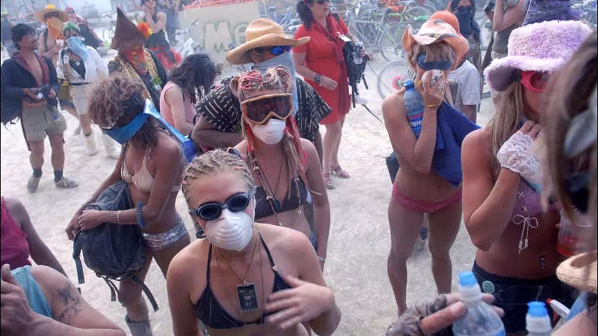 Оргийный купол Burning Man просит помощи в восстановлении после прошлогоднего избиения, чтобы его можно было снова воздвигнуть.