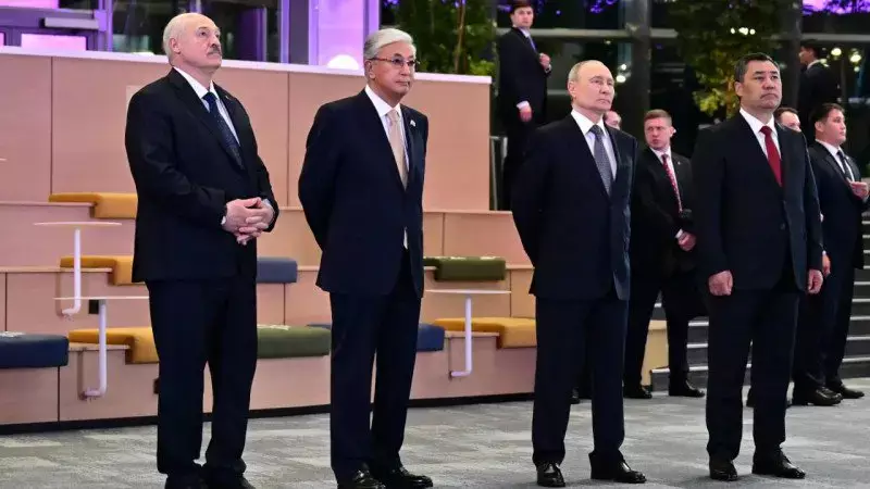 ЕАЭО басшылары Астанадағы жасанды интеллект көрмесін аралады