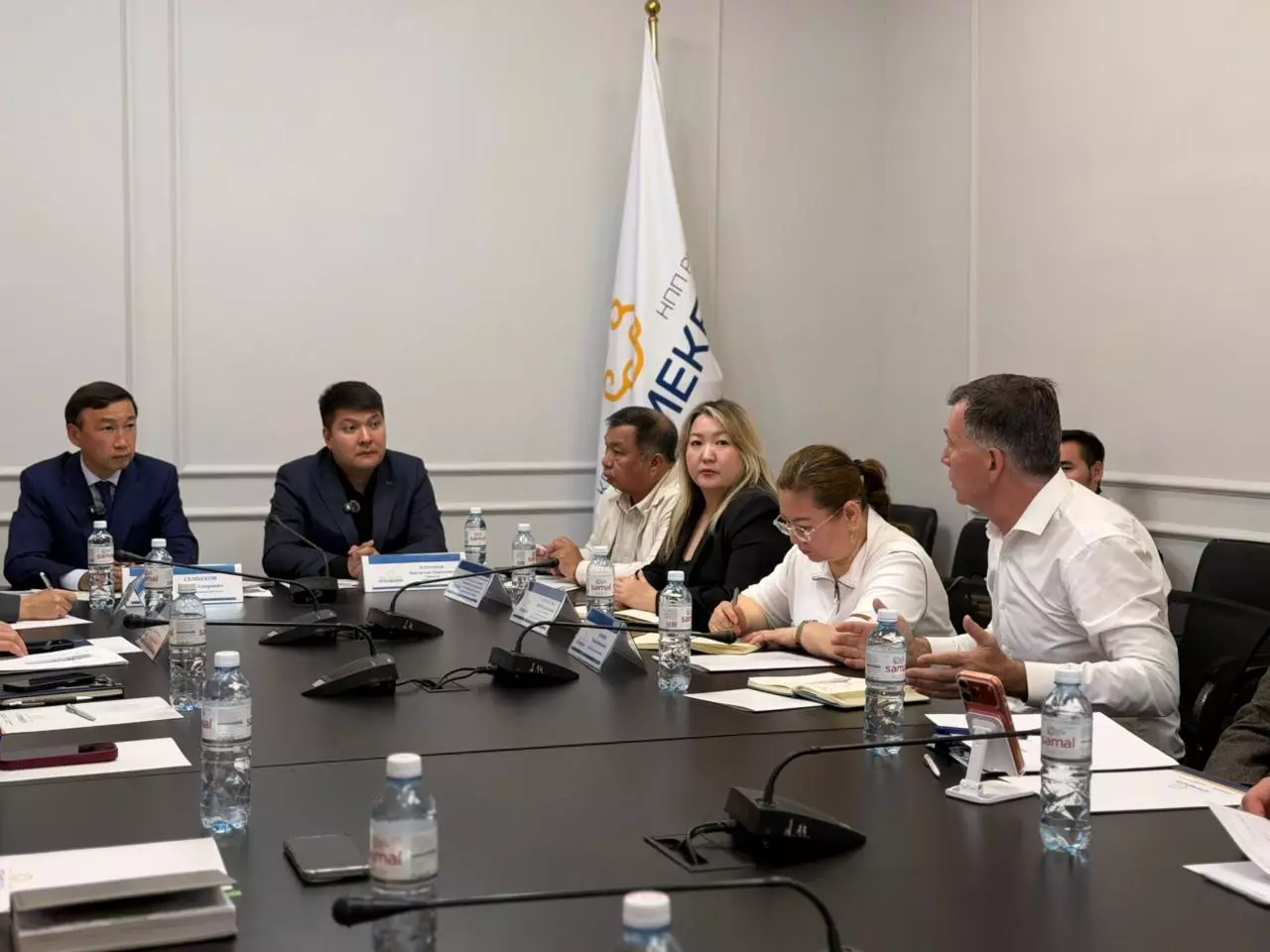 Алматыда қоғамдық тамақтану саласының кәсіпкерлеріне экологиялық талаптар түсіндірілді