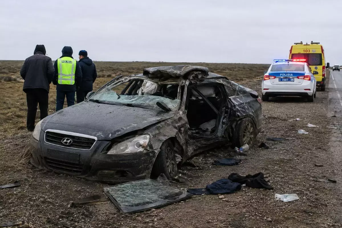 Атырау облысында жантүршігерлік жол апаты: төрт адам қаза тапты