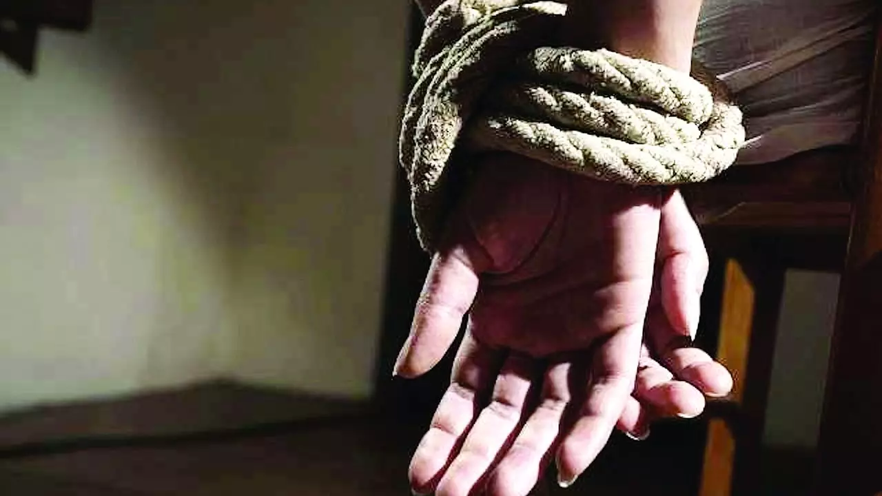 В Астане группа иностранцев похитила мужчину из-за 80 тысяч тенге