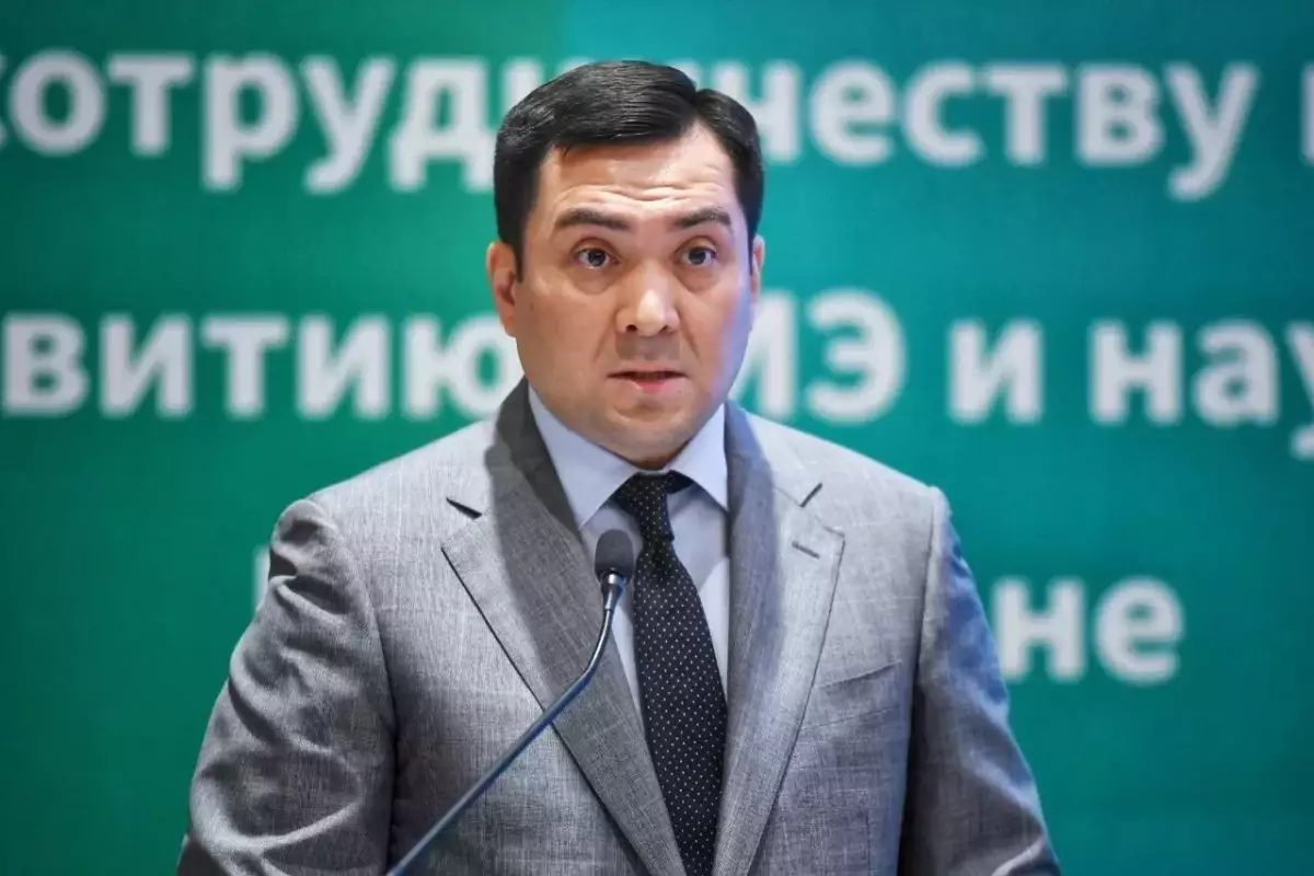Казахстан оценивает нефтепровод Баку-Супса как один из потенциальных маршрутов для экспорта нефти.