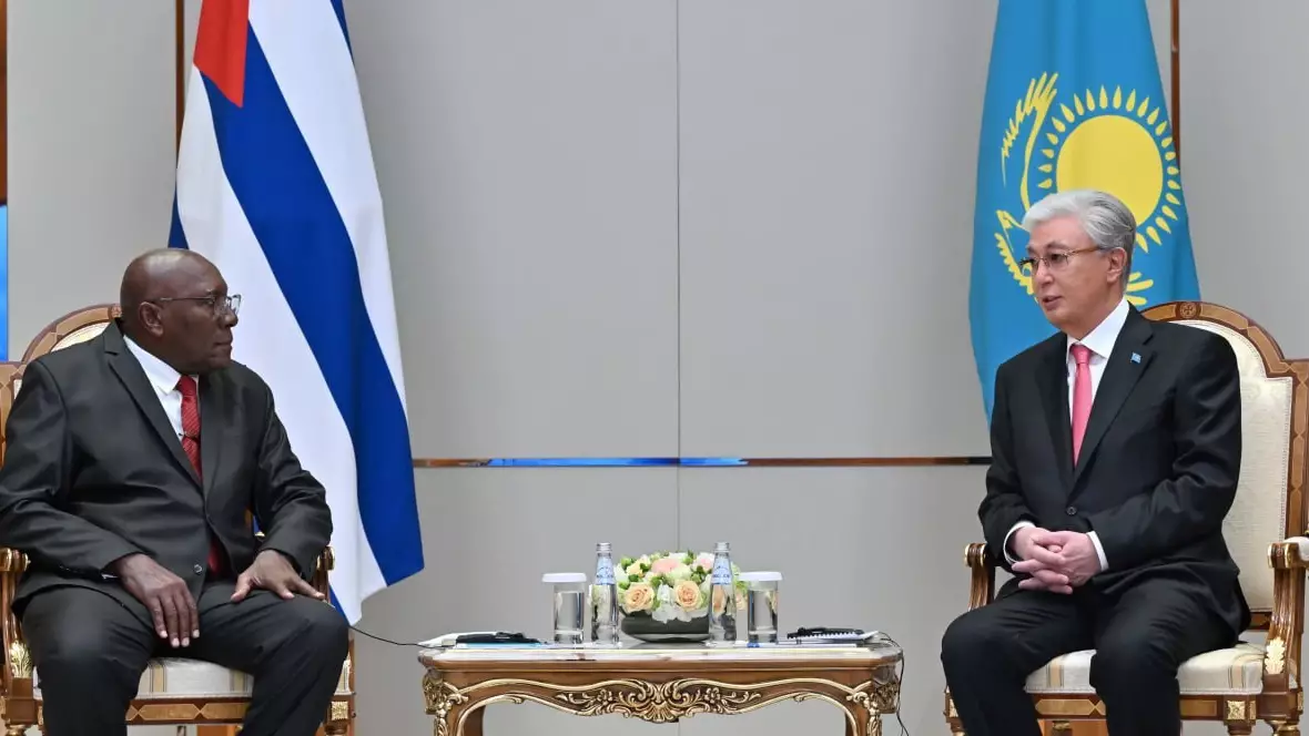 Тоқаев Куба президентіне Қазақстаннан "нені үйрену керегін" айтты 