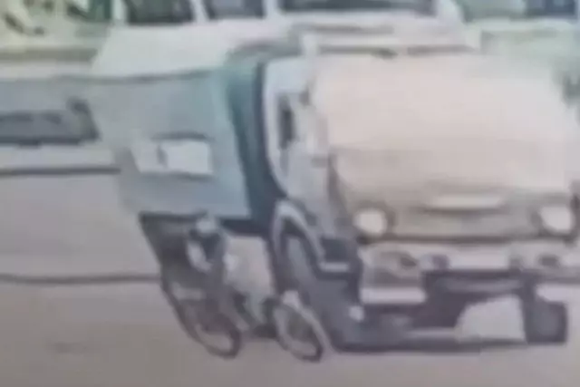 Астанада “тағы да” велосипед мінген баланы жүк көлігі қақты