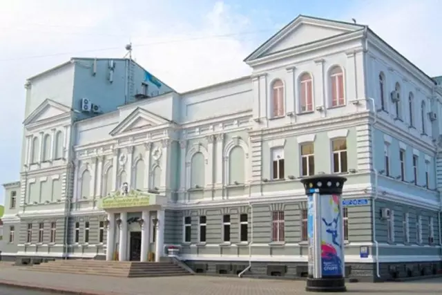 Горький атындағы театрға ұлттық мәртебе беріледі: ұжым Президентке алғыс білдірді