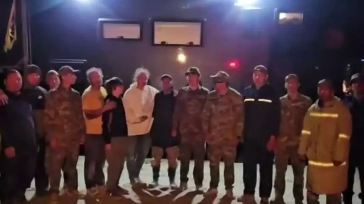 Маңғыстау даласында көлігі батып қалған британдық туристер құтқарылды
