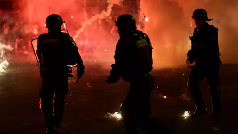 ПСЖ жеңісінен кейін Парижде 200-ден астам адам зардап шекті