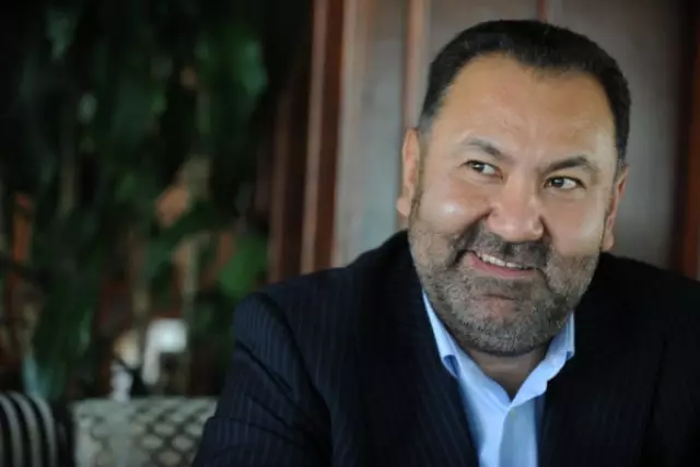 «Алимент төлемеген»: әнші Нұрлан Абдуллиннің басы дауға қалды