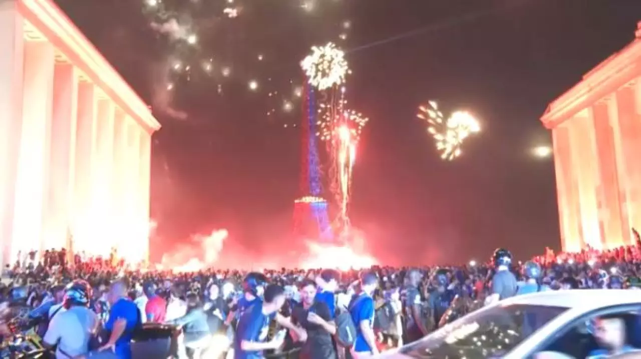 Массовые беспорядки вспыхнули во Франции после победы ПСЖ