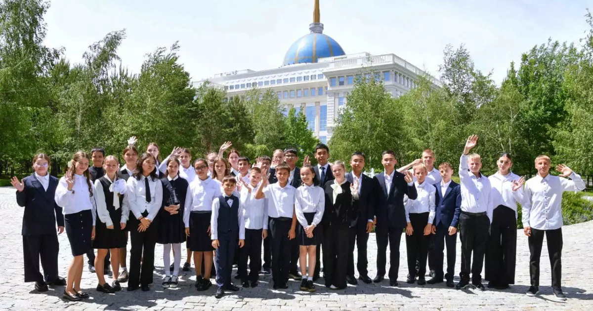  Еліміздің әр өңірінен келген оқушылар Ақорданы аралады 
