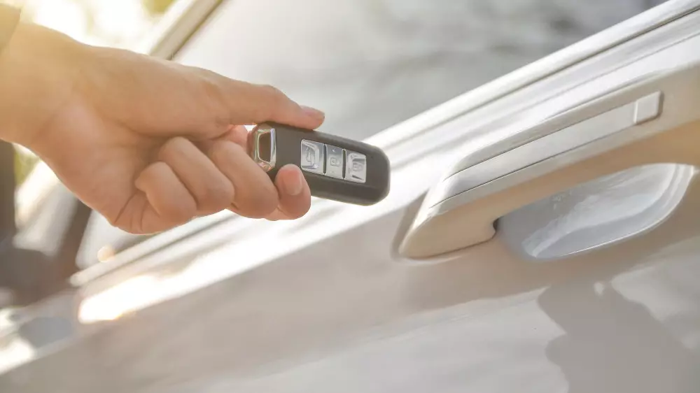 Жаңа автомобильге дабыл жүйесі қажет пе? Сарапшылар пікірі