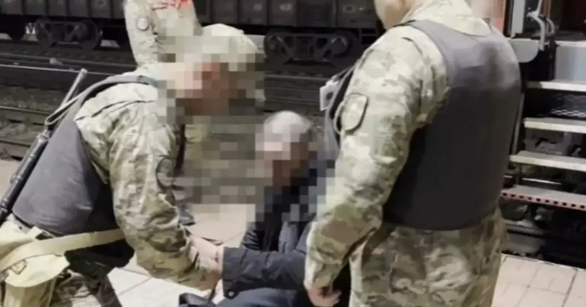  20 жыл бойы халықаралық іздеуде жүрген күдікті Қазақстанға жеткізілді 