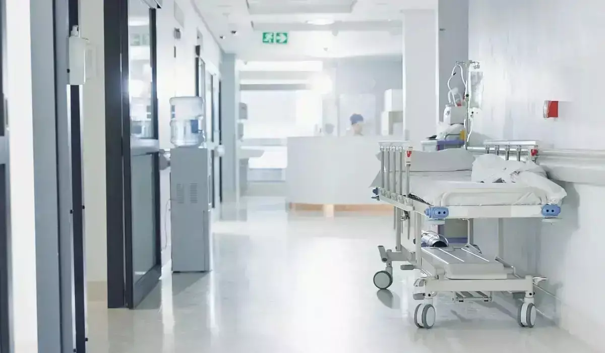 Балалар ауруханасындағы жанжал дәрігерге шабуылмен аяқталды