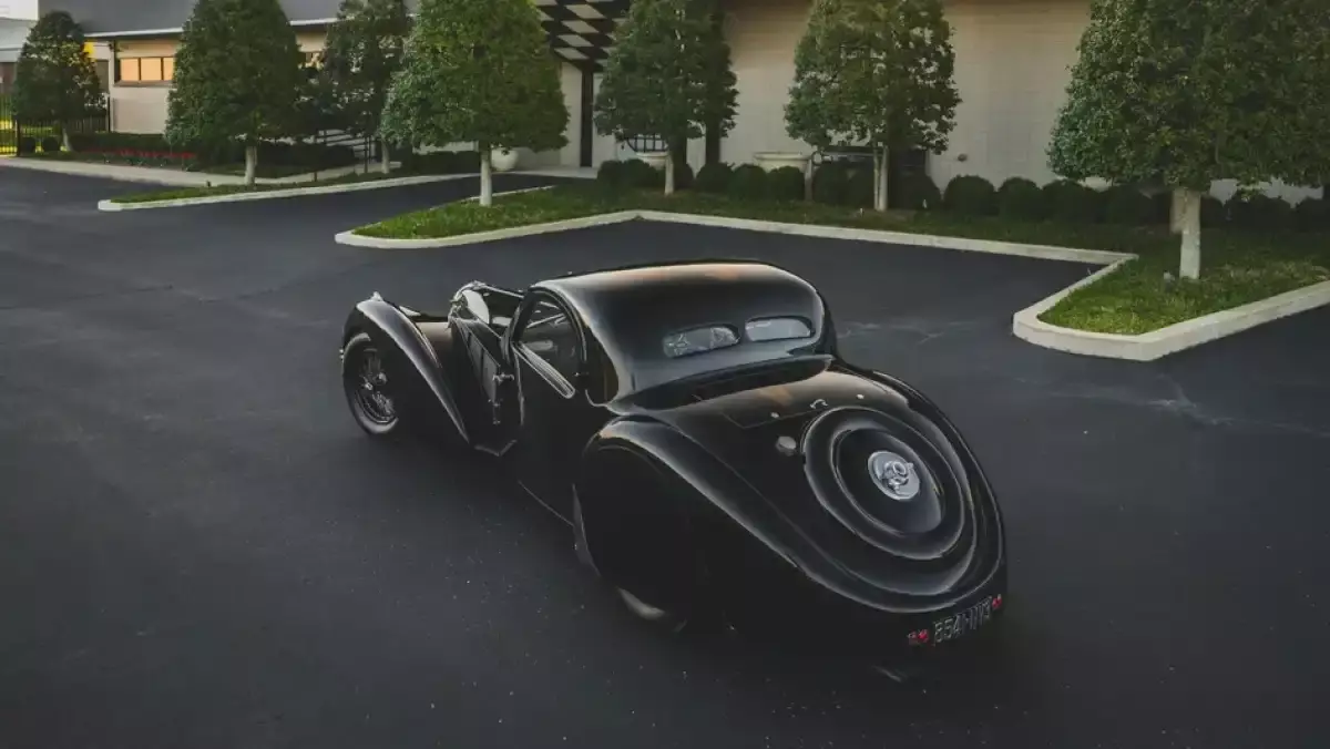 Соғысқа дейін шығарылған сирек кездесетін Bugatti көлігі 6 миллион долларға сатылмақ