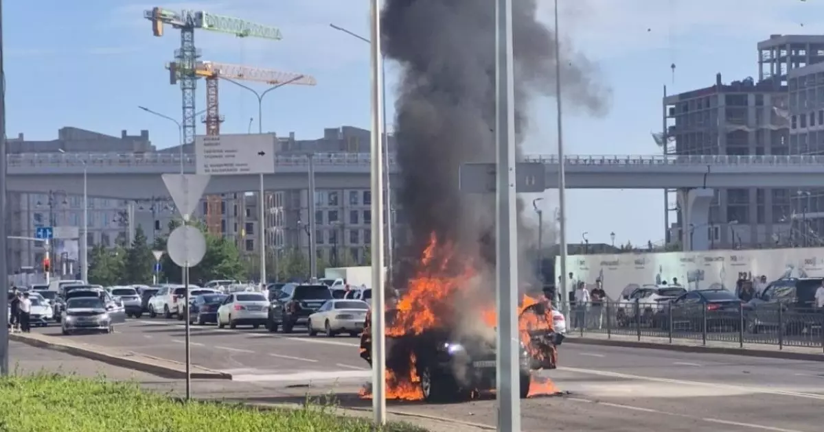  Астанада көлік жарылып, 5 адам зардап шекті 