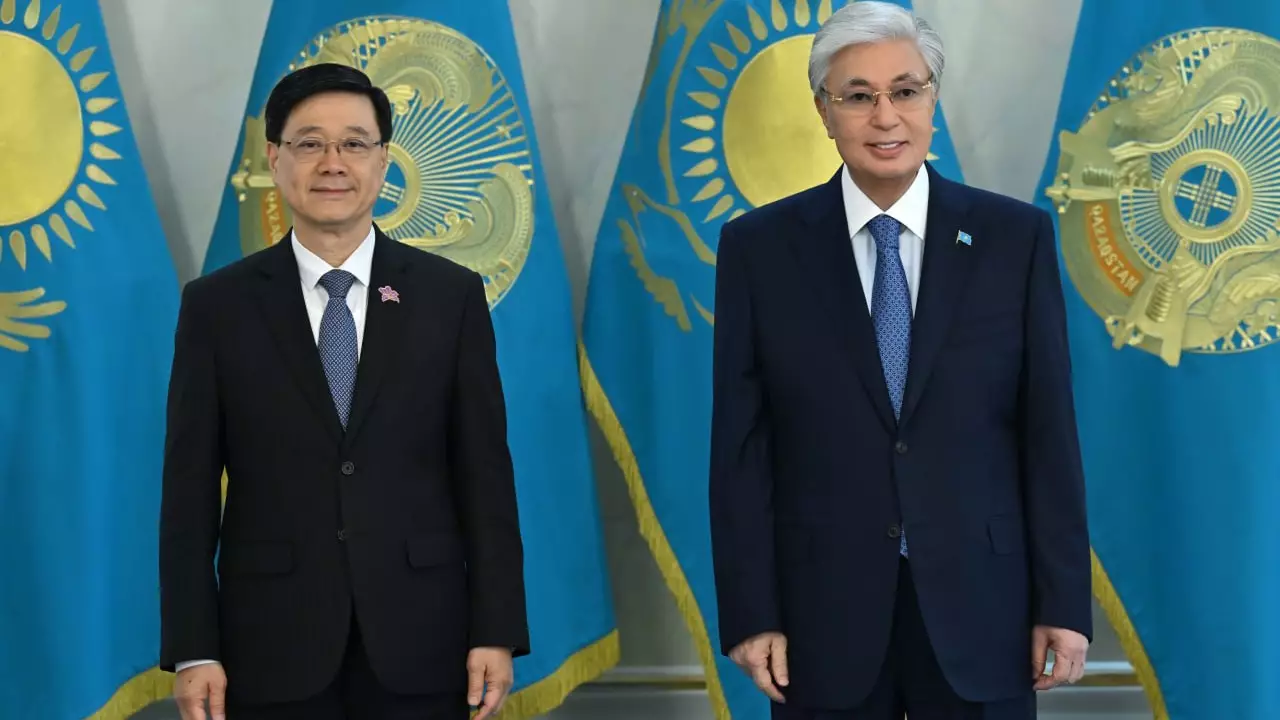 Президент Гонконг Арнаулы әкімшілік ауданы Әкімшілігінің Басшысы Джон Лимен кездесу өткізді