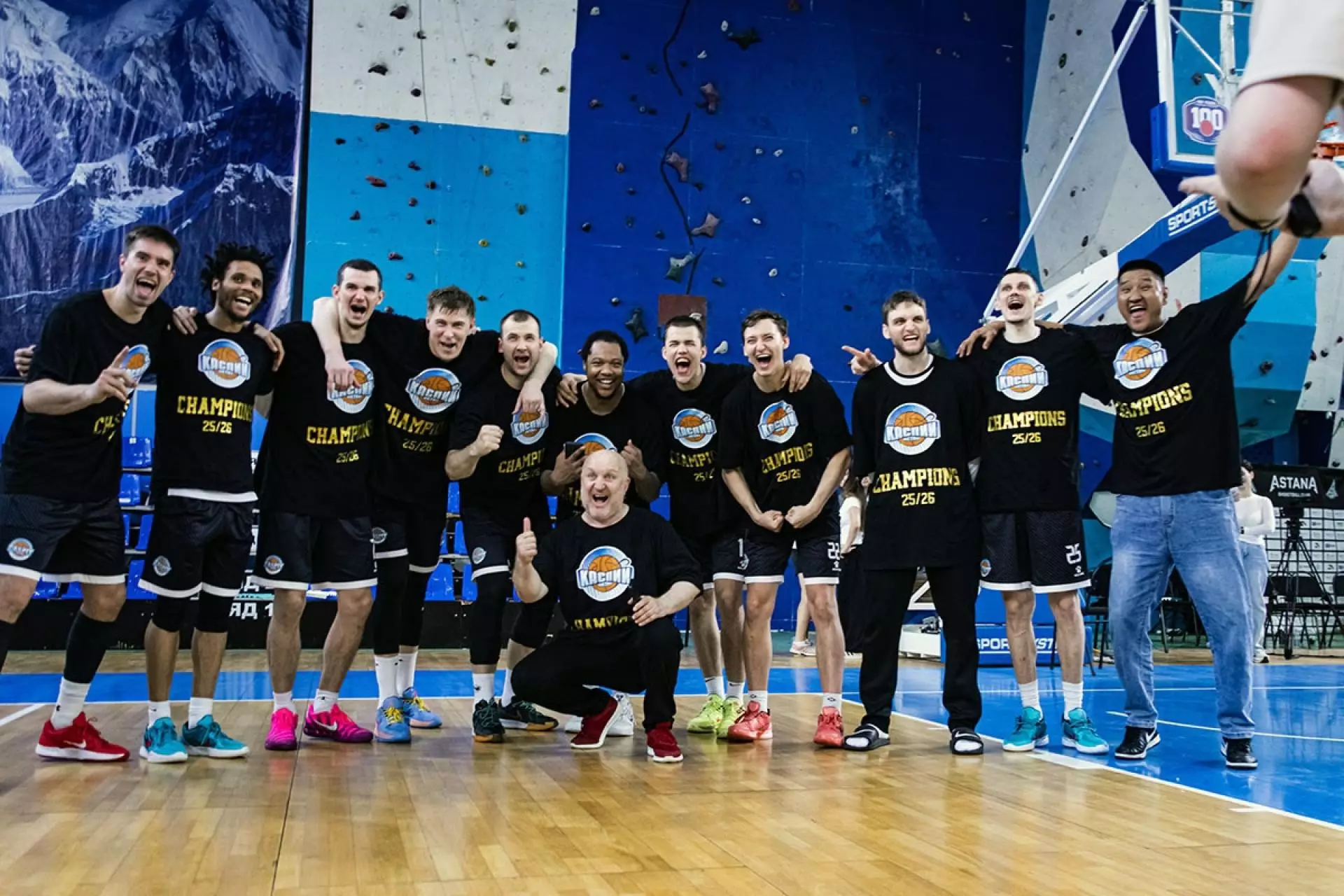 «Каспий» впервые в истории выиграл чемпионат Казахстана