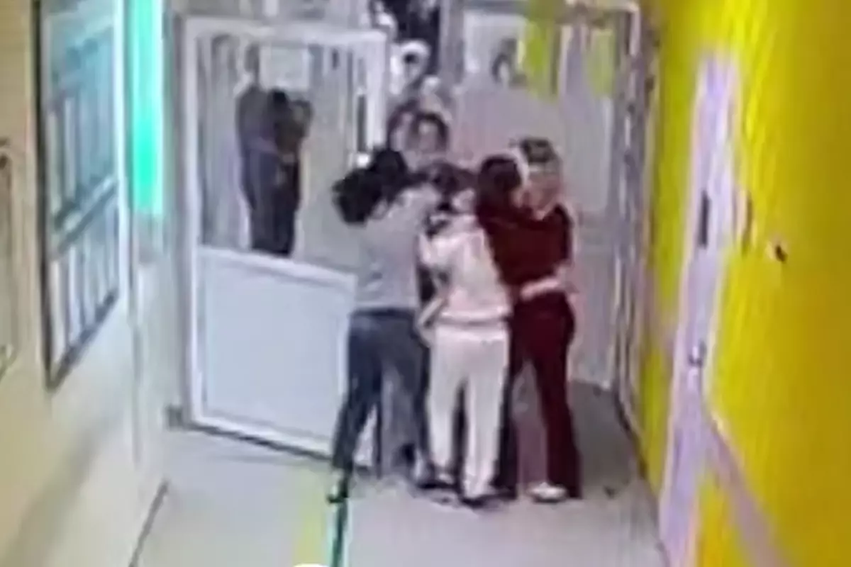 ​Мать ребенка набросилась на врача в больнице Алматы​