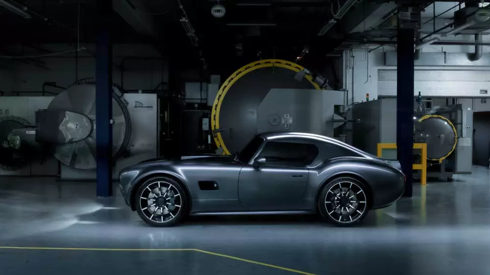 AC Carc бросит вызов Ferrari, но по-своему - представлен новый AC Cobra GT Coupe