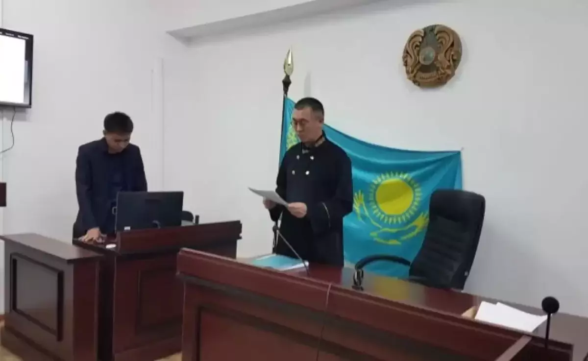 Өскеменде жоғары лауазымды судья аса ірі көлемде пара алды деген күдікпен ұсталды