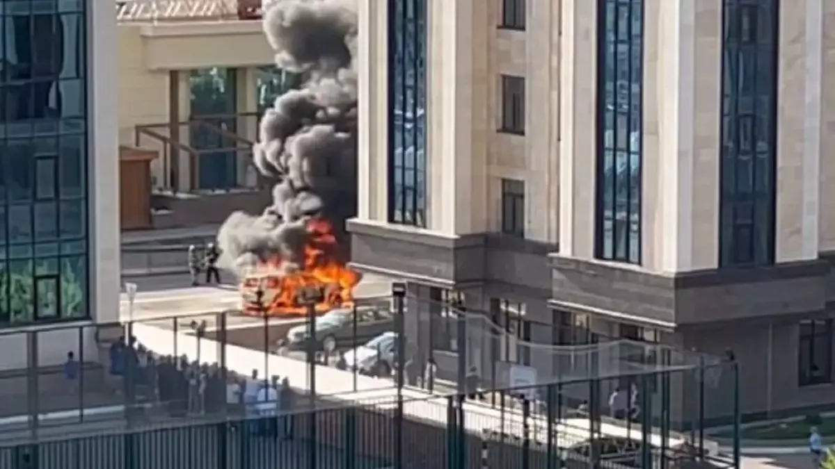 Пять человек пострадали после взрыва автомобиля в Астане