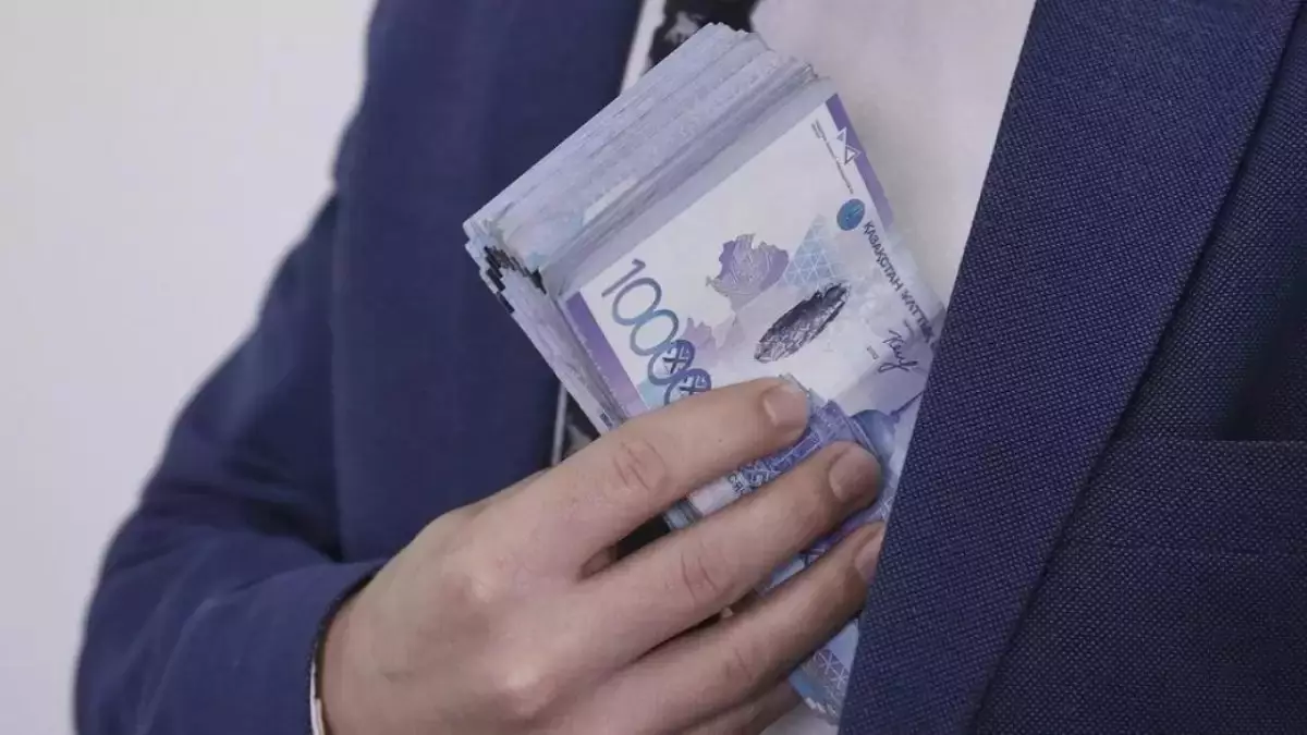 ШҚО-да лауазымды судья пара алды деген күдікпен ұсталды