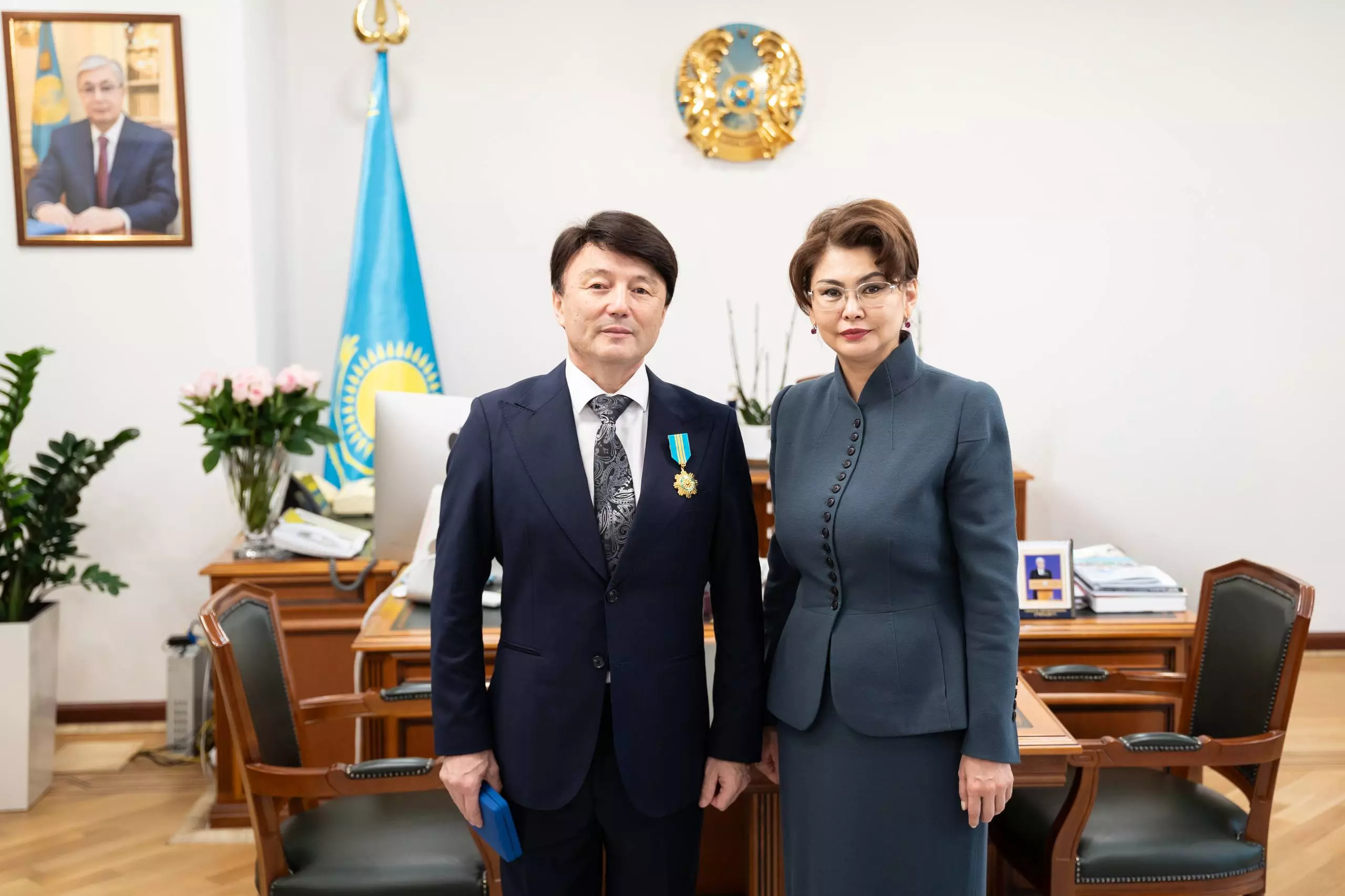 От имени Президента вручена государственная награда отцу Димаша Кудайбергена