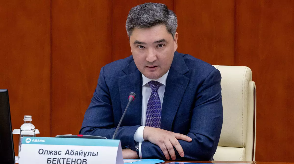 Бектенов раскритиковал главу "Казцинка" после взрыва на заводе в Усть-Каменогорске
