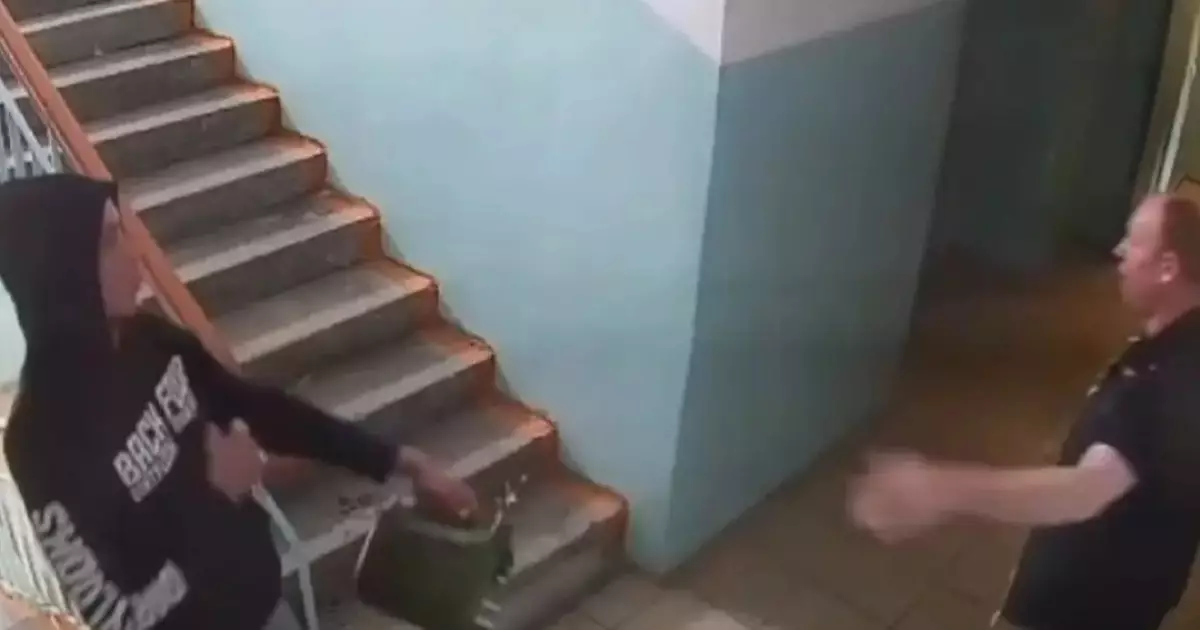  Павлодар тұрғыны подъезге бензин шашып, көпқабатты үйді өртемек болды 